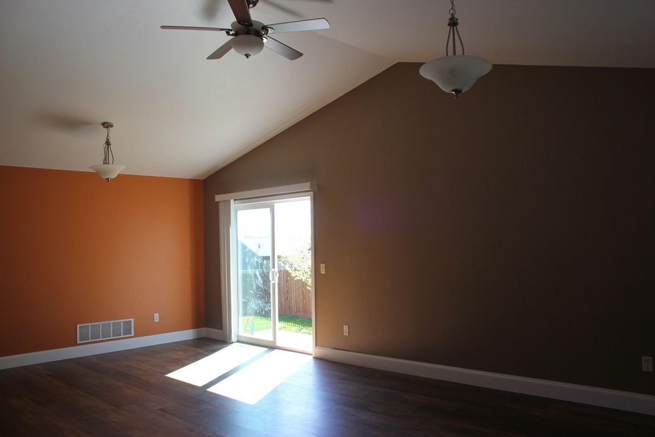 1110 Ridgeview Trl - Photo 3 of 17