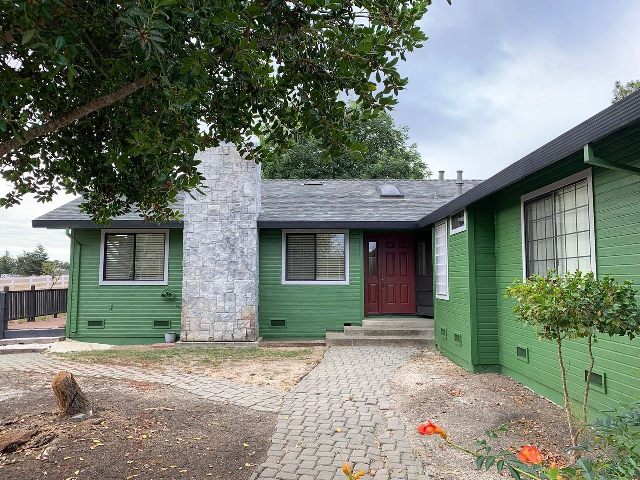 3111 Meadow Ln - Photo 2 of 35