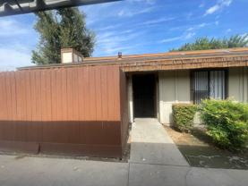 1221 N Peach Ave - Photo 1 of 1