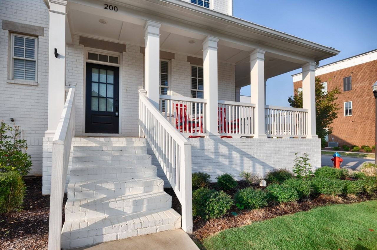 200 St Louis St - Photo 4 of 42