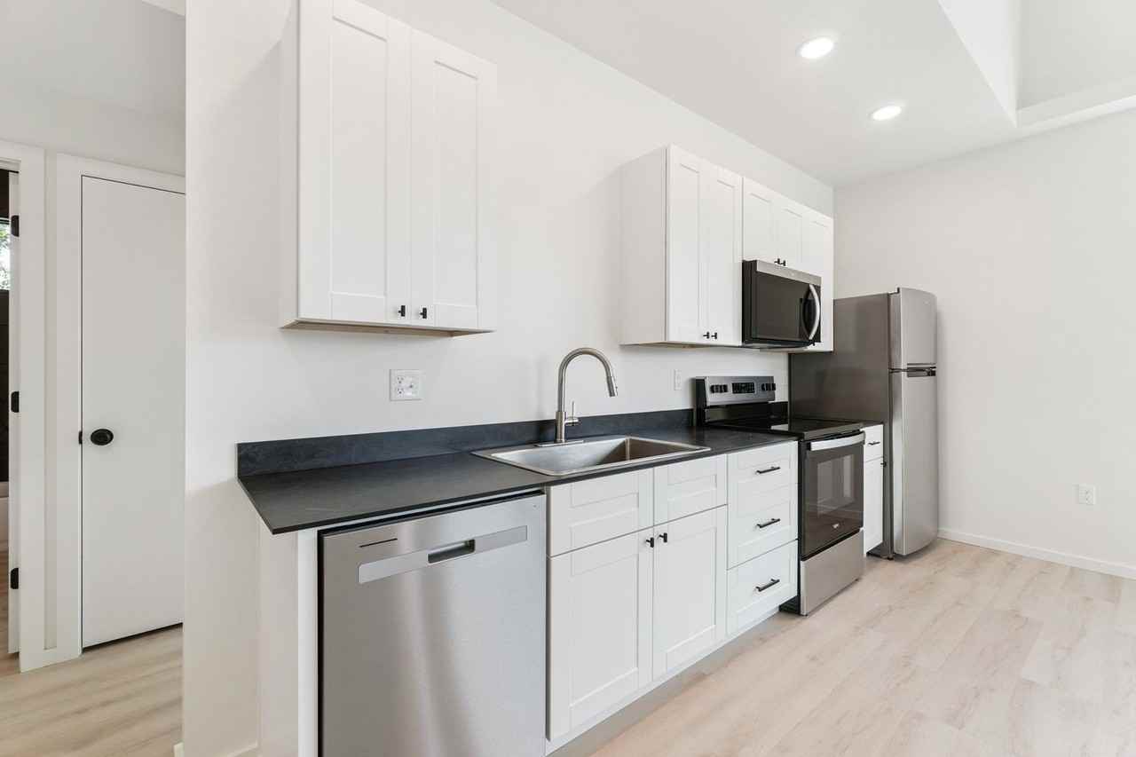 Blackwelder 2 - Photo 4 of 22