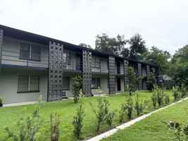 featured image of 639 Ramona Ln #8