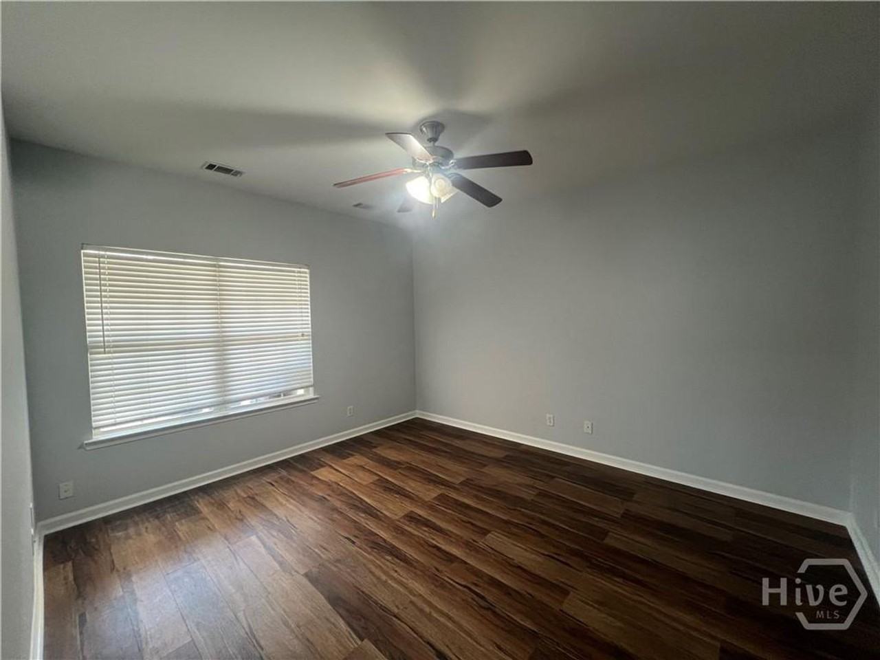 120 Reese Way - Photo 4 of 19