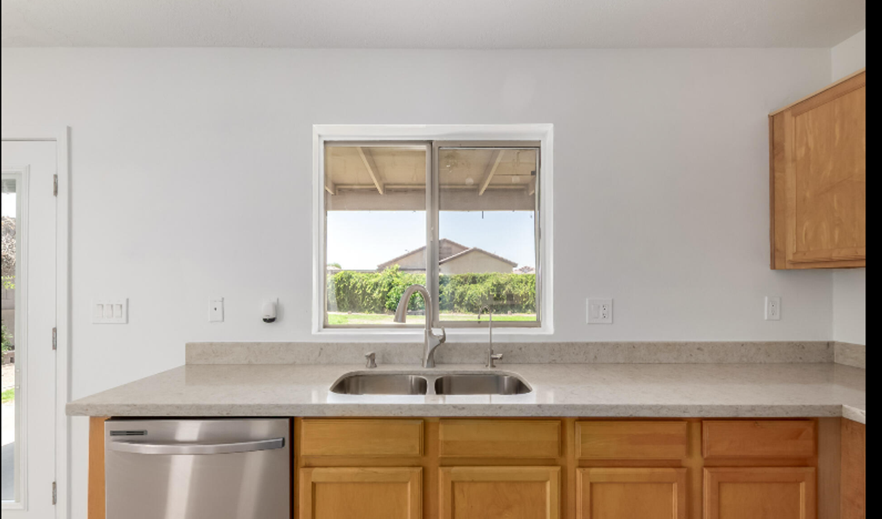 10521 W Donald Dr - Photo 3 of 18