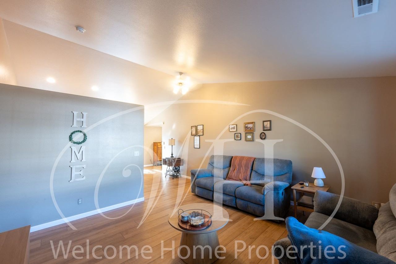 62 Talon Loop - Photo 4 of 28
