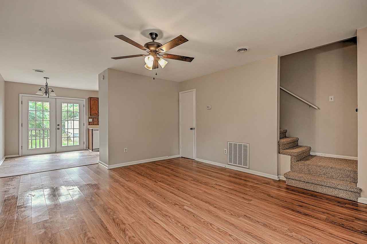 182 Hart Road - Photo 6 of 30