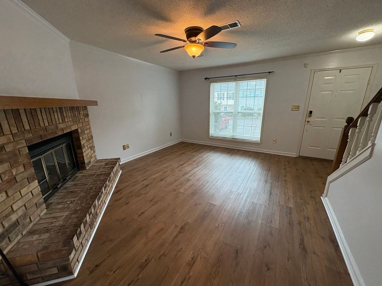 2121 Turtle Ct - Photo 2 of 15