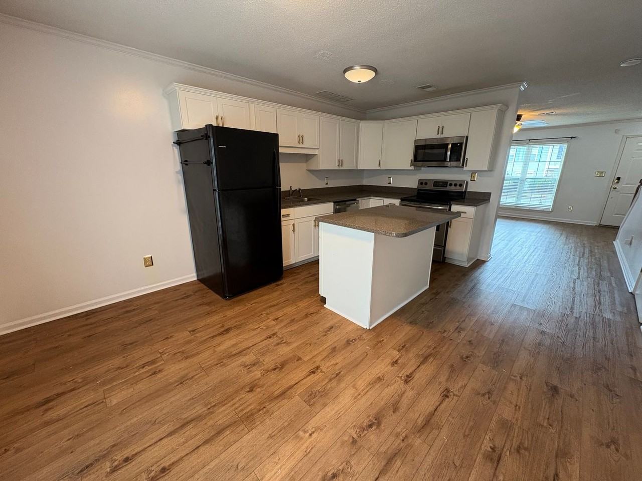 2121 Turtle Ct - Photo 7 of 15