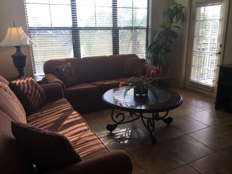 914 Charo Pkwy - Photo 3 of 22