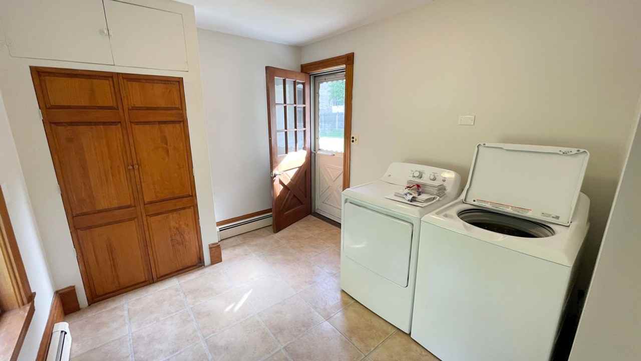 18 Holman Ave - Photo 5 of 50