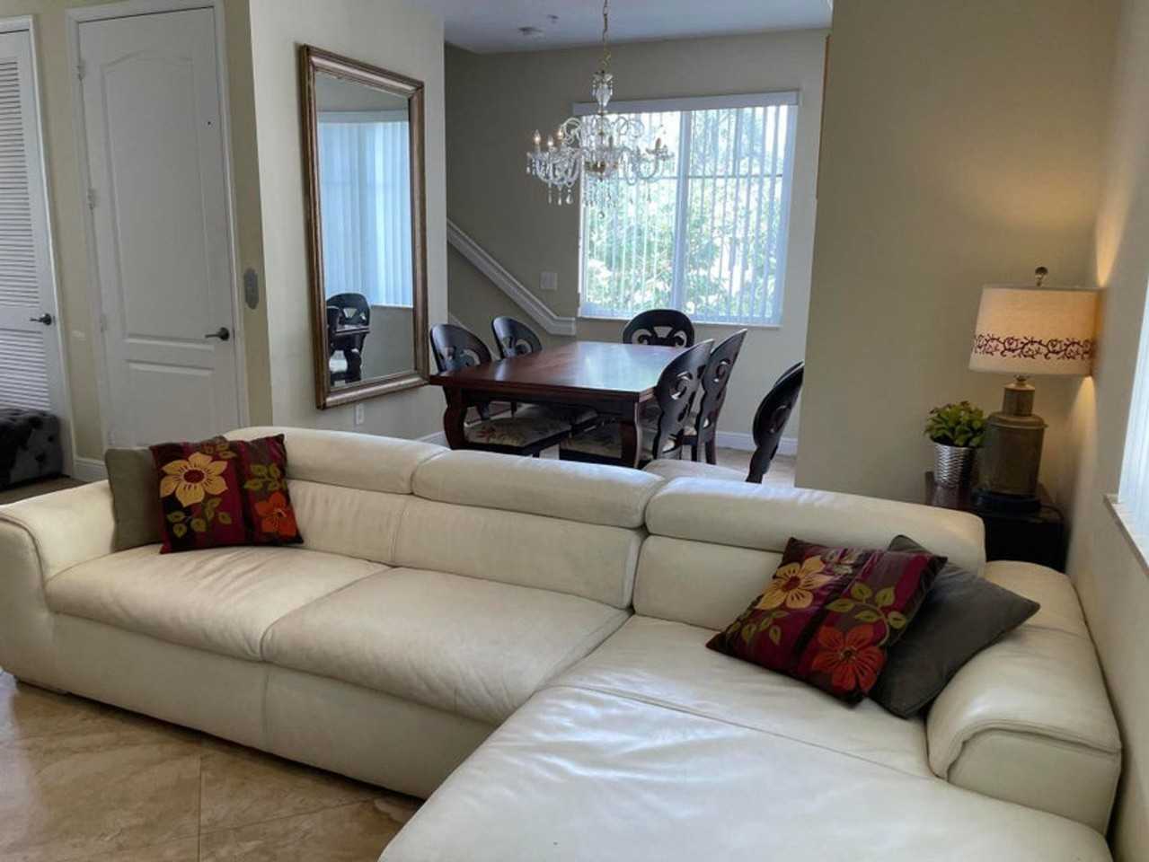 552 Northwest 39th Circle - Photo 7 of 17