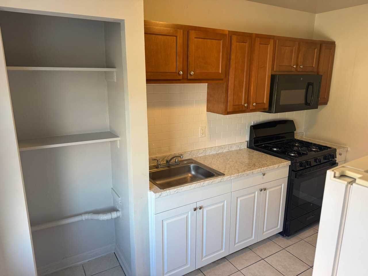 2803 Edison Hwy - Photo 3 of 11