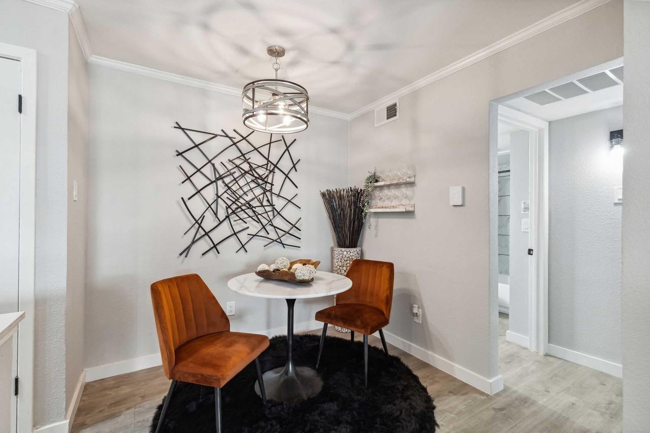 Regal Oaks Dr & Meadow Rd #1121 - Photo 4 of 22