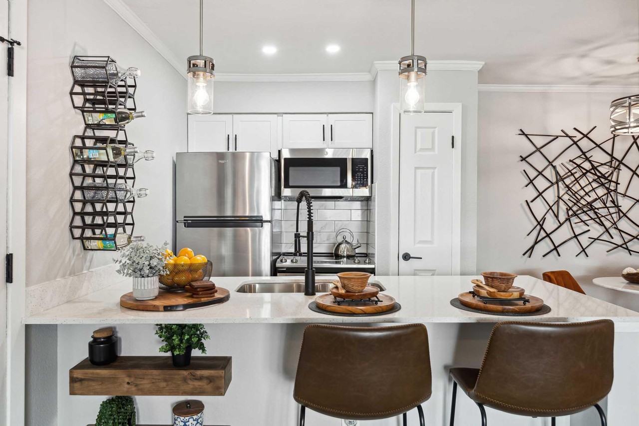 Regal Oaks Dr & Meadow Rd #1121 - Photo 5 of 22