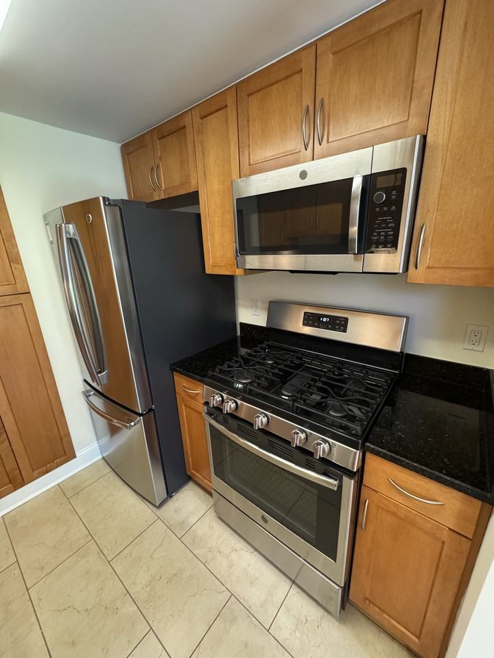 244 Independence Dr #244 - Photo 2 of 11