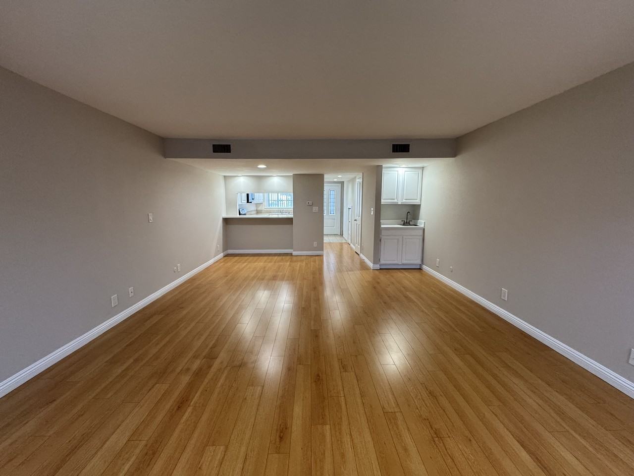 624 E Cedar Ave #F - Photo 7 of 13