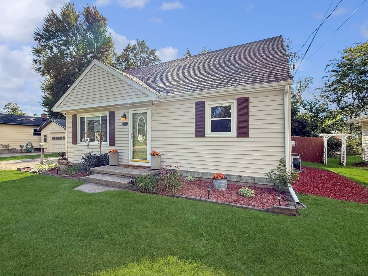 1118 Pine St #NA - Photo 2 of 19