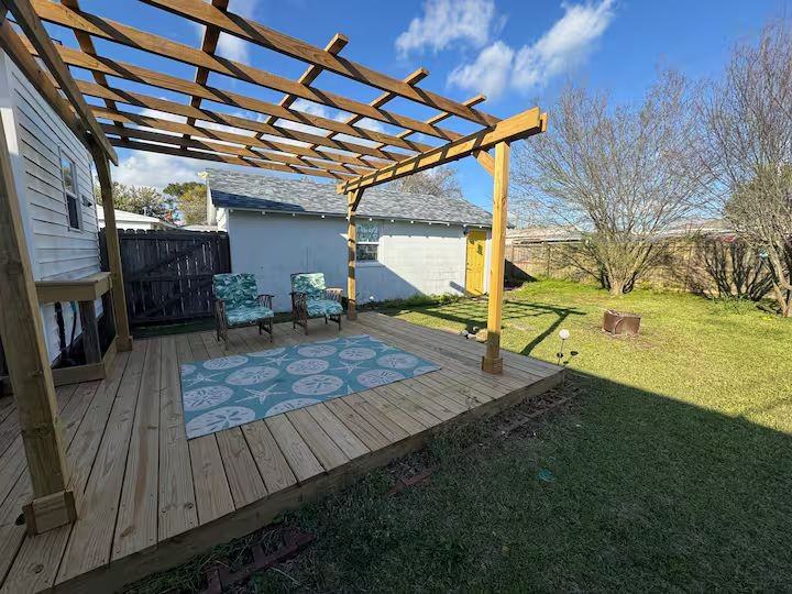 323 Gibbs Rd #NA - Photo 2 of 9