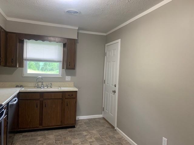 1184 Grand Dr #1184 - Photo 3 of 10