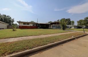 featured image of 420 Meadowbrook Ln #NA