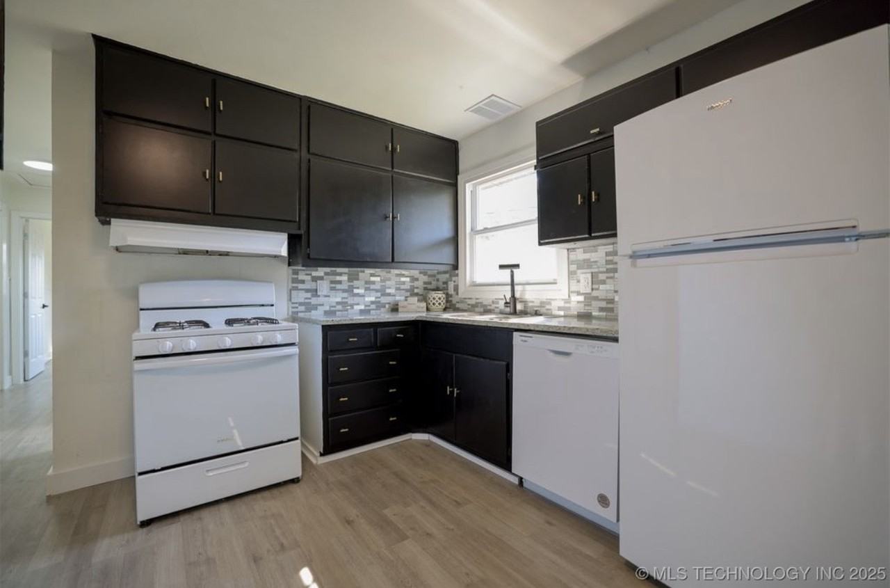 420 Meadowbrook Ln #NA - Photo 2 of 11