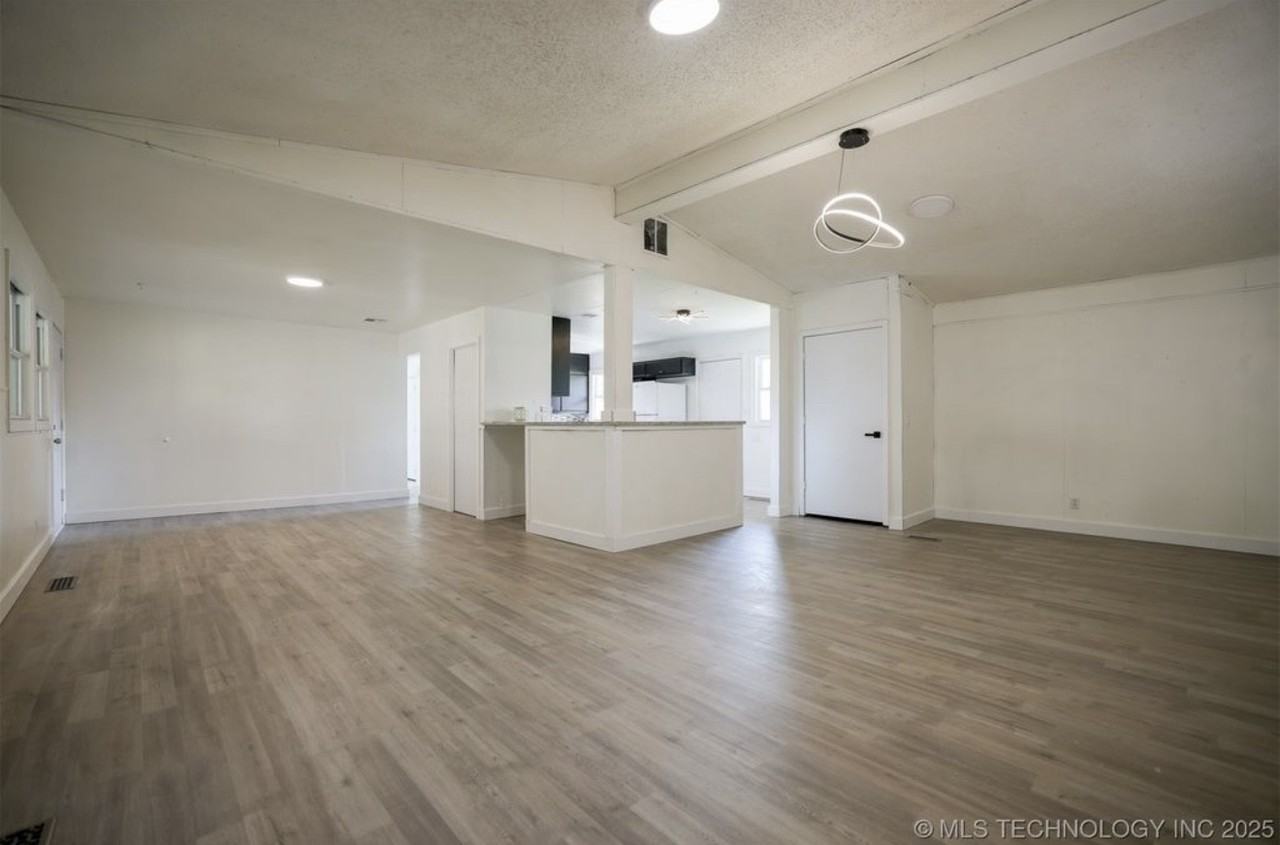 420 Meadowbrook Ln #NA - Photo 3 of 11
