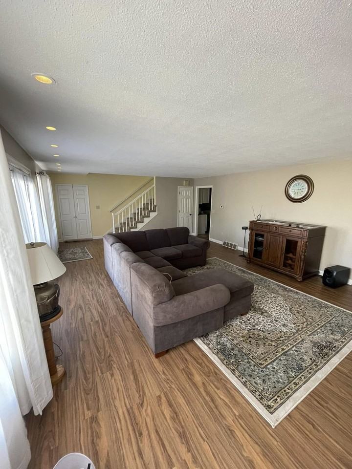 602 S Chicago St #B - Photo 4 of 31