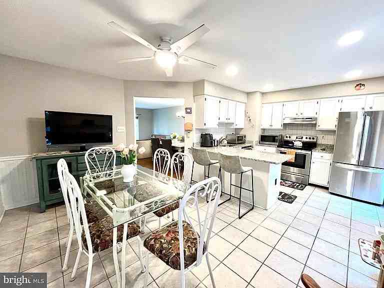 6904 Compton Ln #2 - Photo 6 of 12