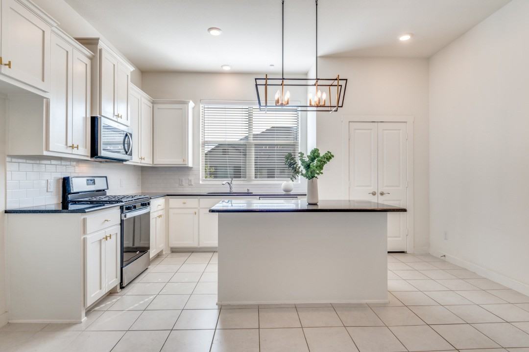 1625 Dewberry Ln #1625 - Photo 5 of 19