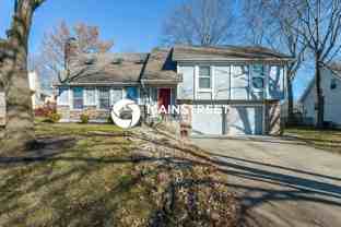 1141 Ne Clubhouse Ct - Photo 1 of 1