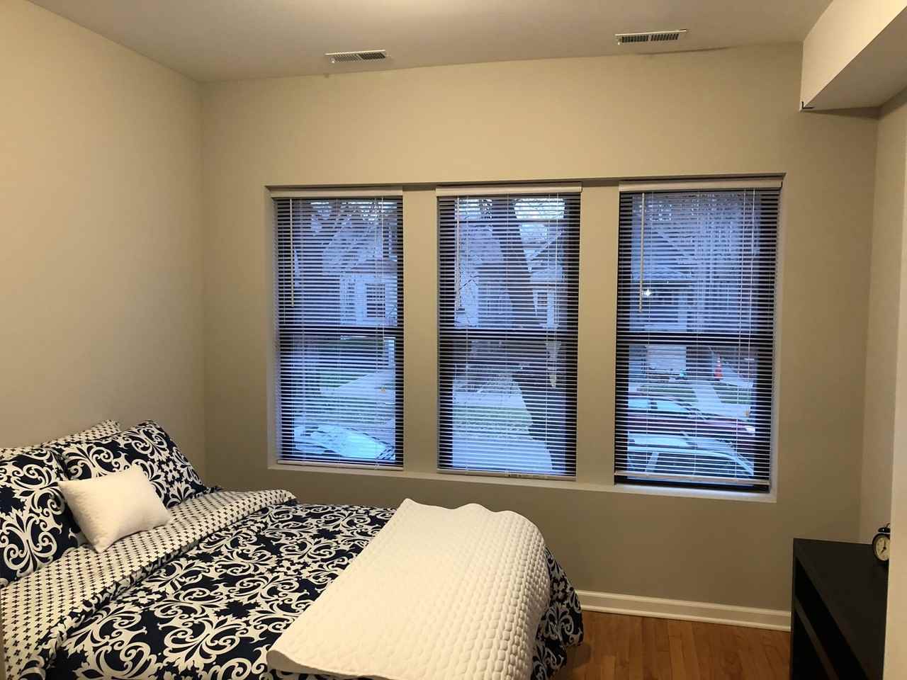 4255 N Sawyer Ave #2 - Photo 5 of 11