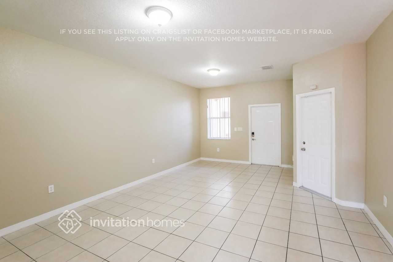 12513 Southwest 124th Court - Photo 4 of 18