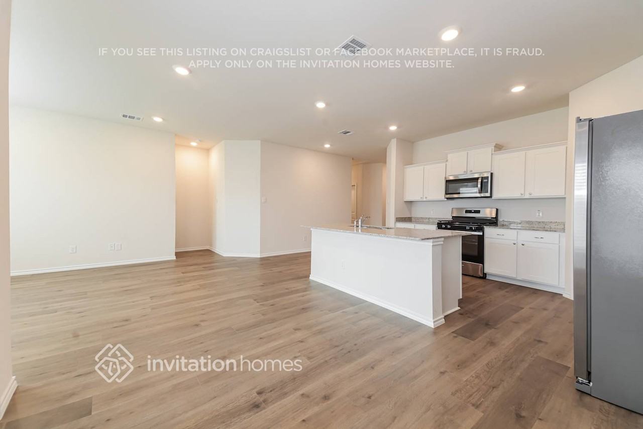 4009 Malachite Dr - Photo 4 of 16