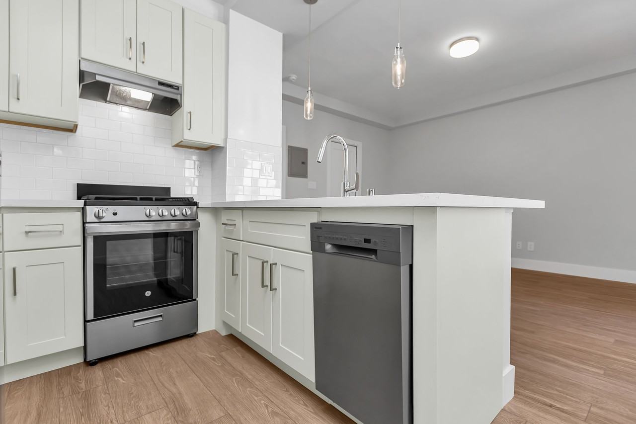 828 Jones - Photo 3 of 11