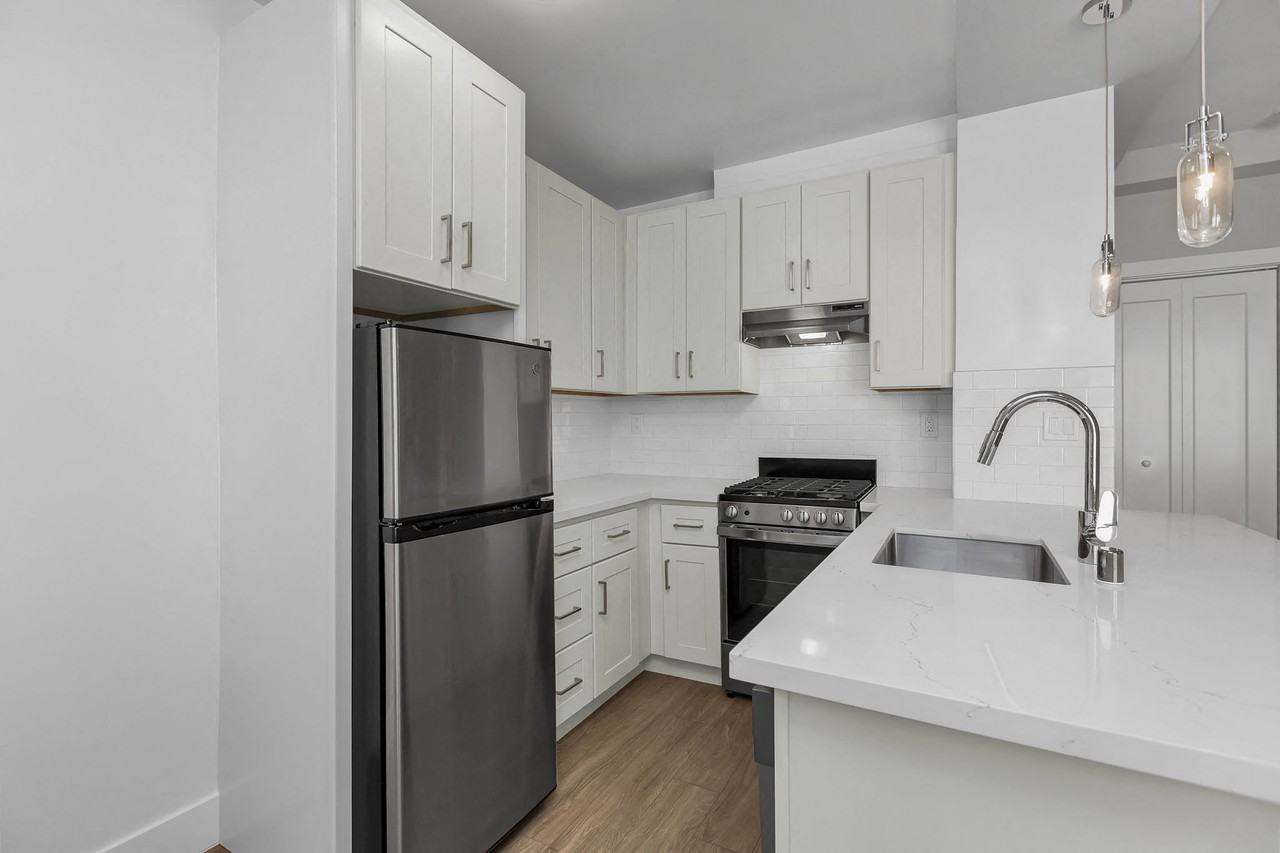 828 Jones - Photo 4 of 11