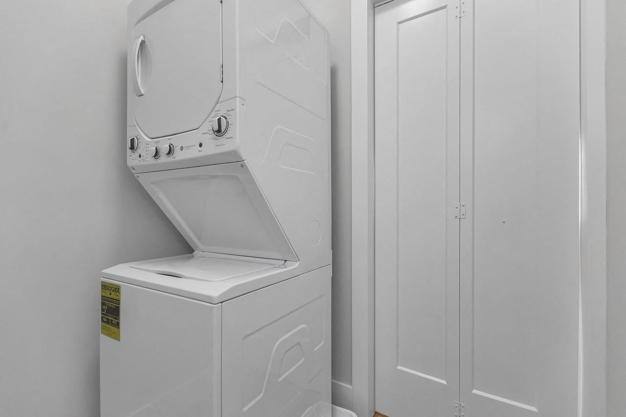 828 Jones - Photo 5 of 11