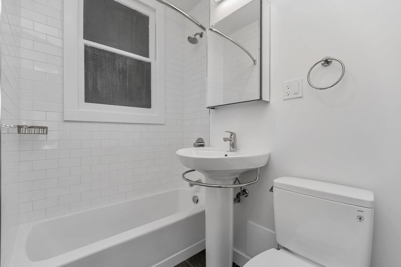 828 Jones - Photo 7 of 11