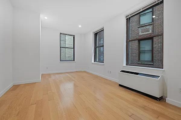 Wall St #7H - Photo 2 of 13