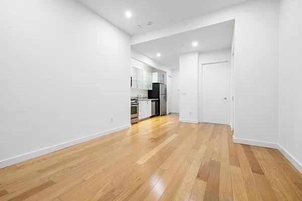 Wall St #9Q - Photo 2 of 12