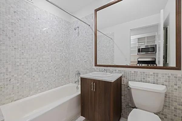 Wall St #5F - Photo 4 of 11