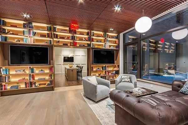 West St #18C - Photo 4 of 5