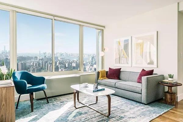 W 33rd St #15H - Photo 4 of 11