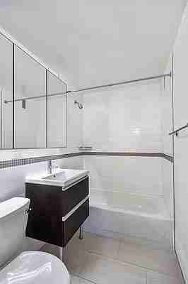 W 34th St #7E - Photo 2 of 5