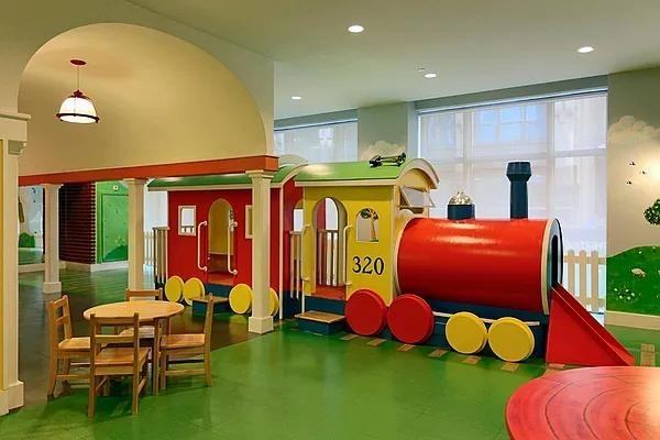 W 38th St #918 - Photo 7 of 10