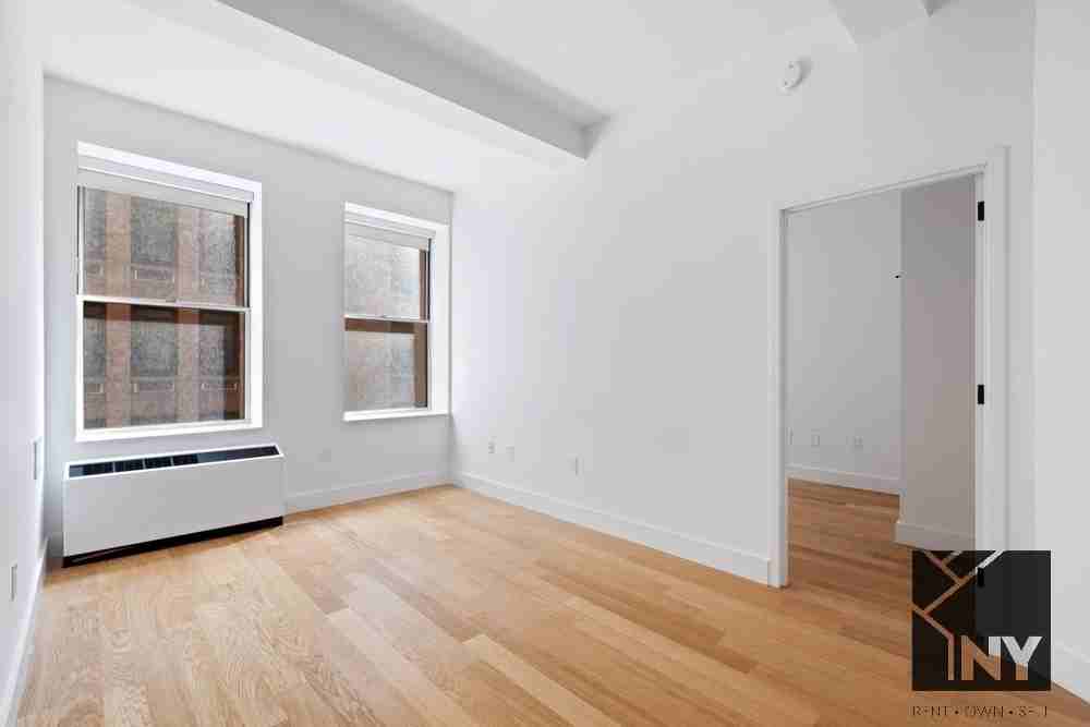 Wall St #3101 - Photo 4 of 8