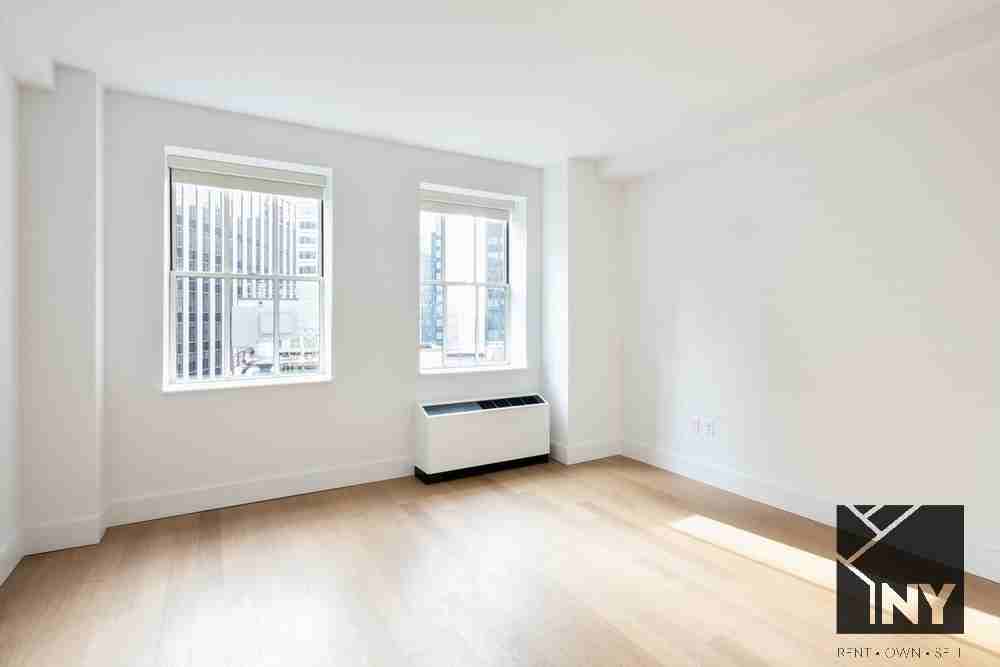 Wall St #3101 - Photo 5 of 8