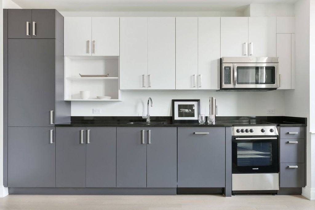 Pine St #2108 - Photo 3 of 8