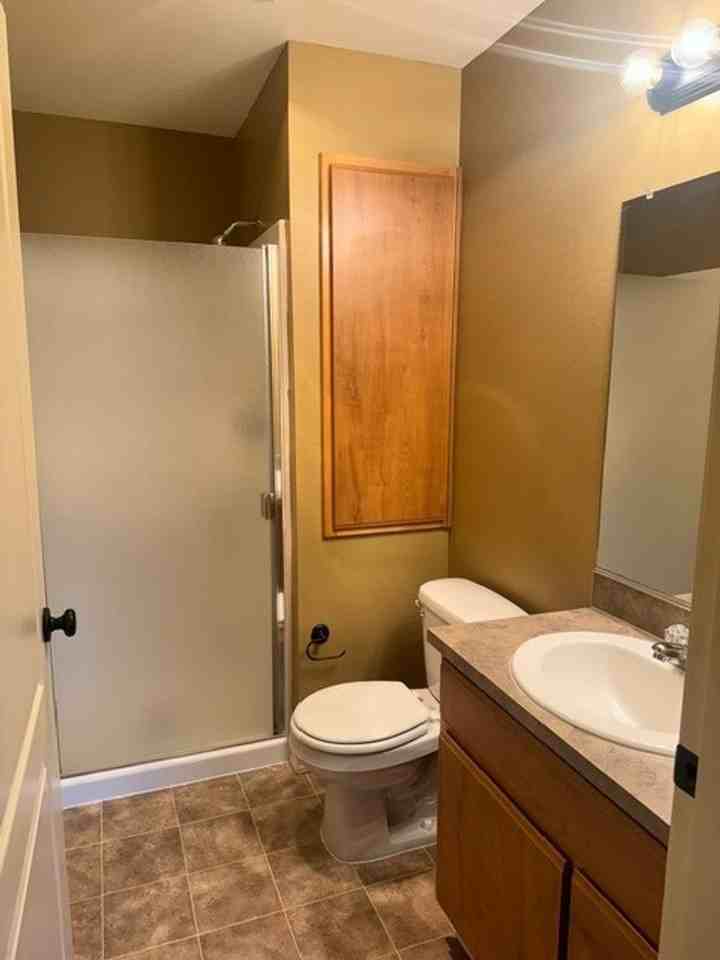 195-Santiam Village Apartments - Photo 4 of 50