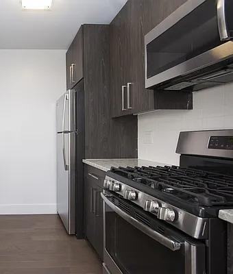 Battery Pl #909 - Photo 2 of 4