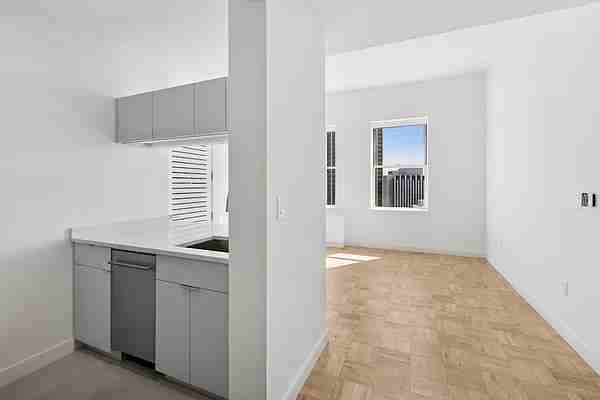 Exchange Pl #3403 - Photo 2 of 20